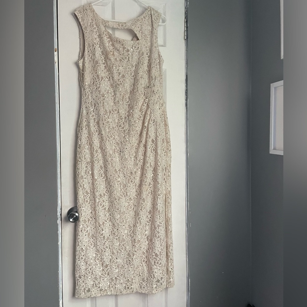 Connected apparel dress size:14 color: tan, beige